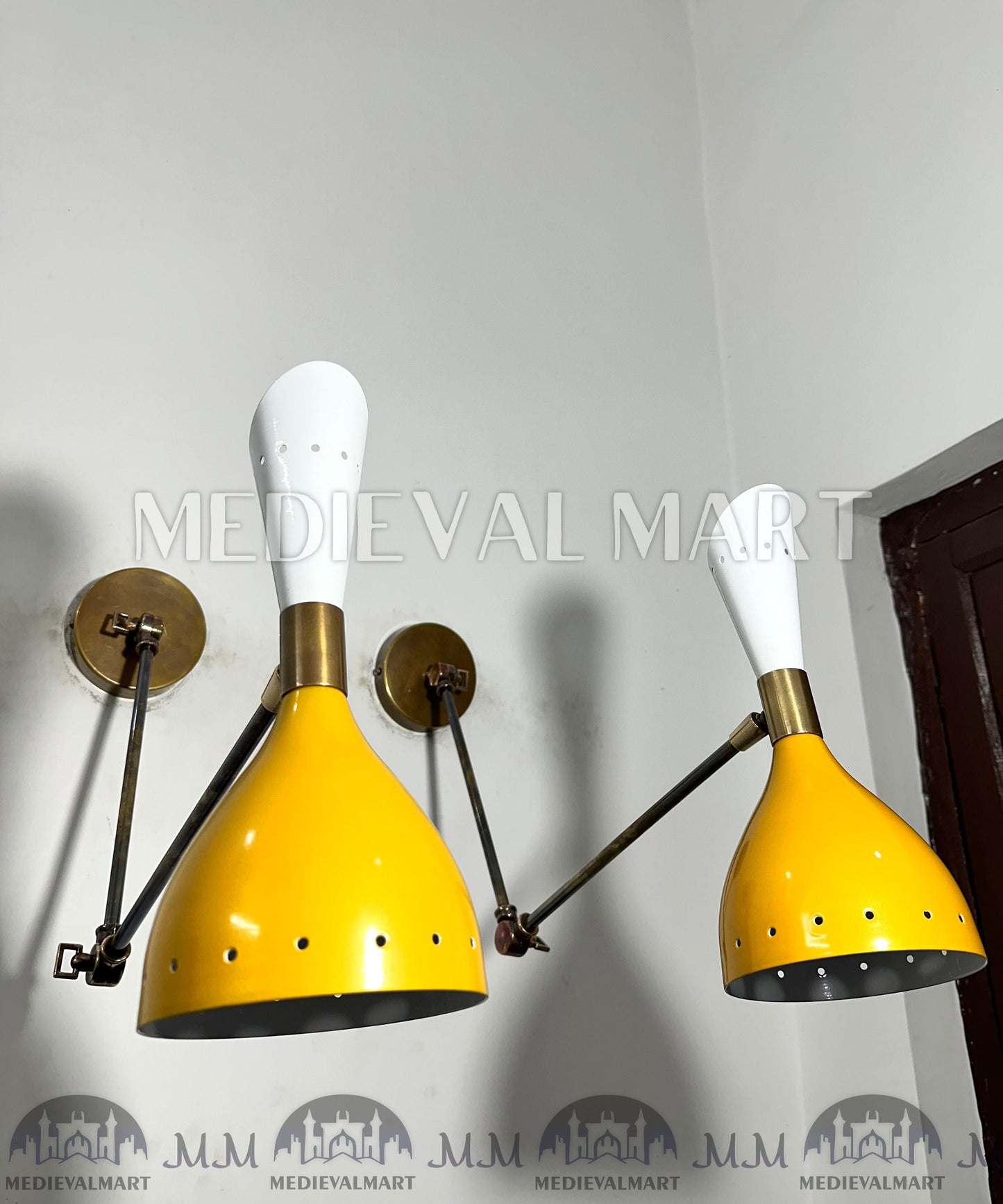 MEDIEVALMART Mid Century Modern Brass Diabolo Wall Sconce - Italian Design