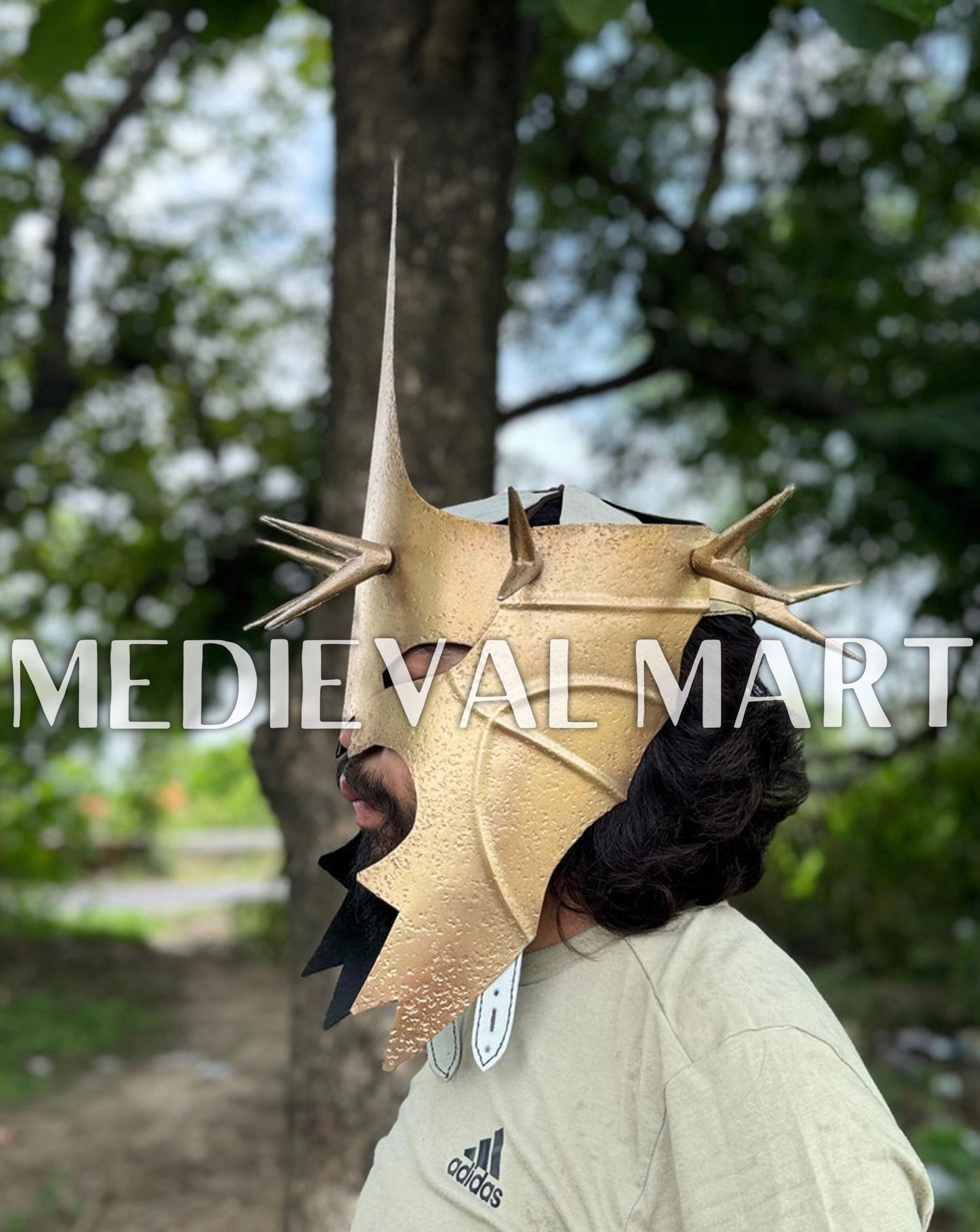 MEDIEVALMART Gold Finish Nazgul Helmet W/H Free Stand | LOTR Props