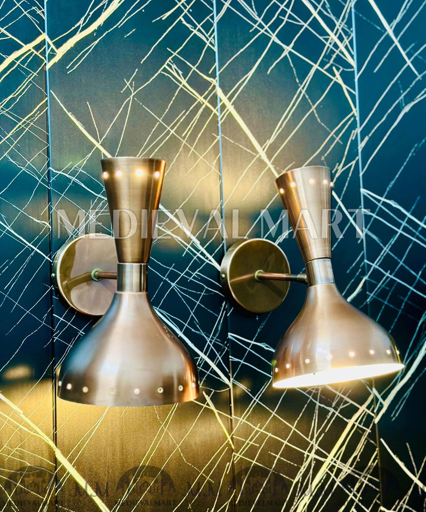 MEDIEVALMART Handcrafted Brass Copper Wall Sconce: Mid-Century Modern Lighting