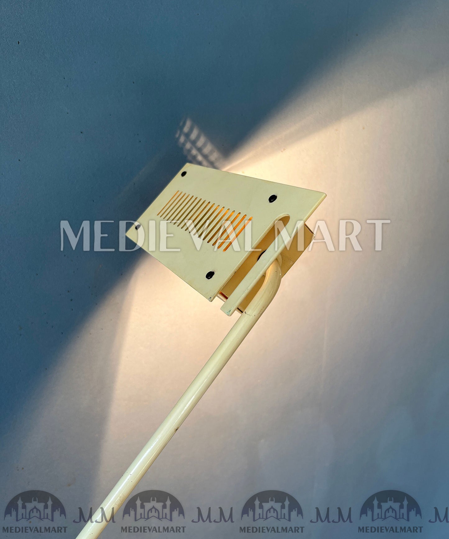 MEDIEVALMART 1970s White Samurai Floor Lamp by Shigeaki Asahara for Stilnovo