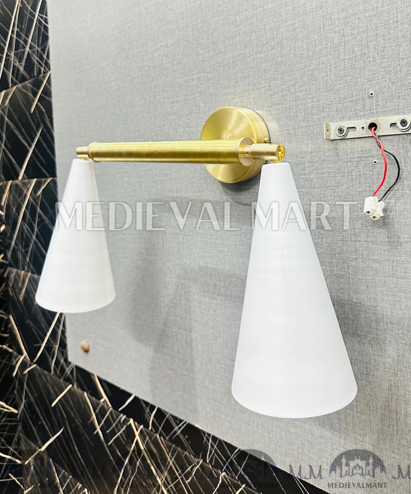 MEDIEVALMART Handmade Custom Brass Vanity Light: Mid-Century Modern Bathroom Sconce