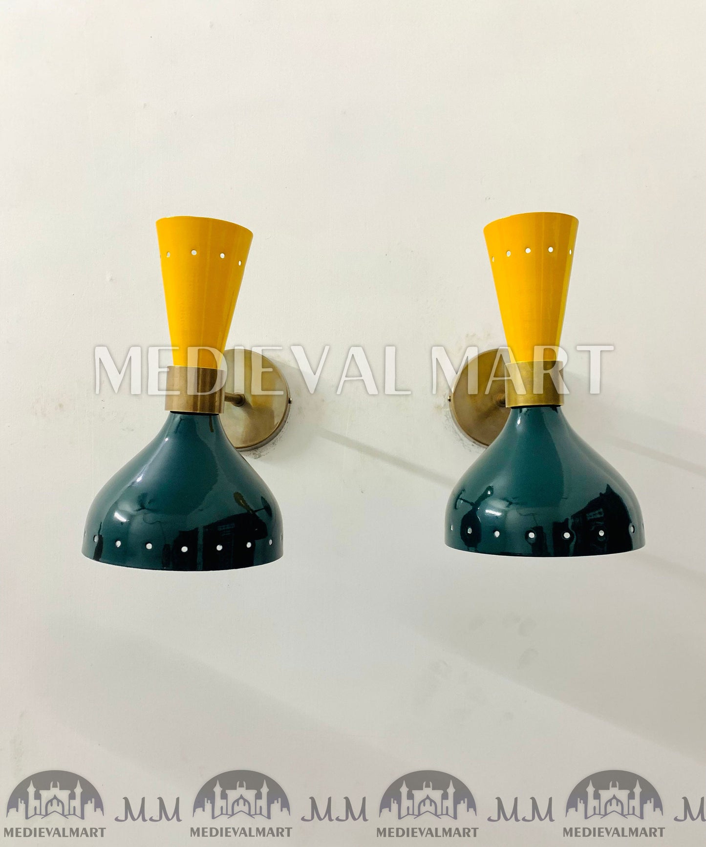 MEDIEVALMART Mid Century Italian Diabolo Wall Sconce Pair: Green & Yellow Brass Lighting