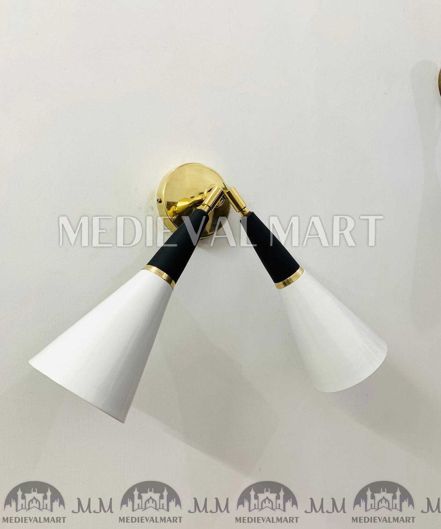 MEDIEVALMART Handcrafted Brass Wall Sconce: Modern Reading Lamp