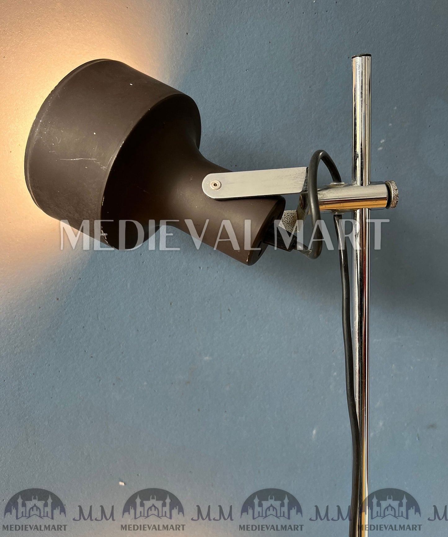 MEDIEVALMART Vintage Mid Century Brown Anvia Floor Lamp