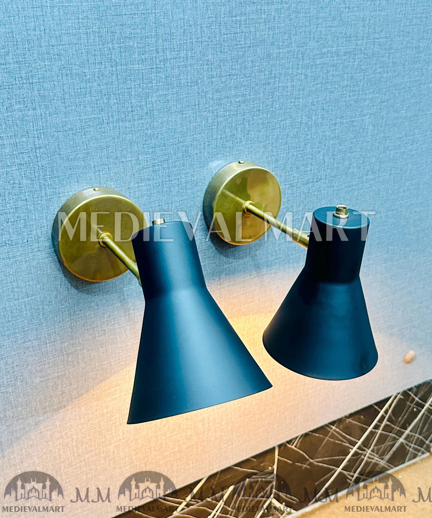 MEDIEVALMART Mid-Century Modern Brass Wall Sconce: Industrial Vanity Lighting