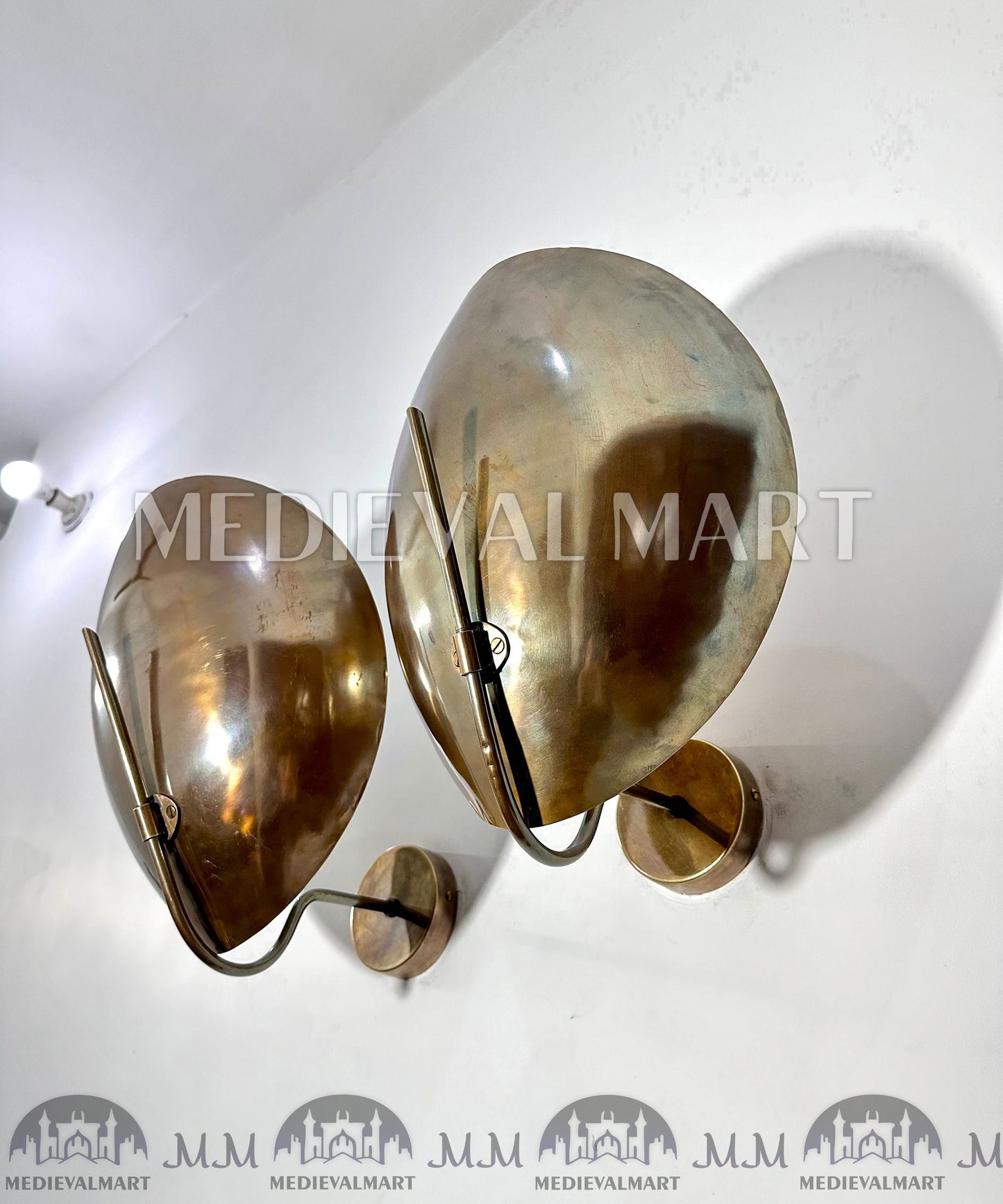 MEDIEVALMART Vintage Brass Beetle Sconce: Mid Century Modern Wall Light Fixture