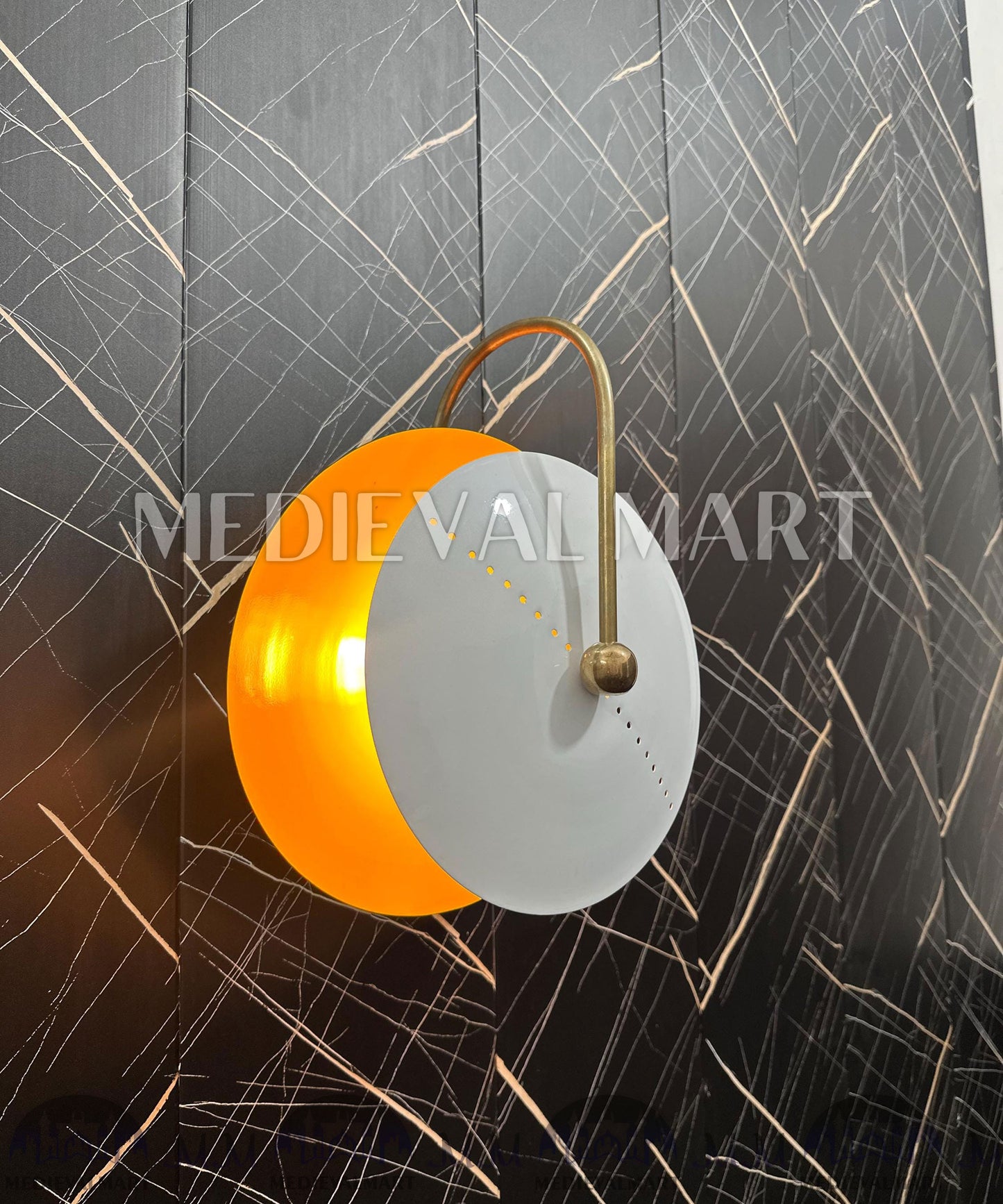 MEDIEVALMART Handcrafted Brass Round Wall Sconce: Modern Bedside Lighting