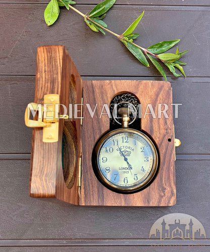 MEDIEVALMART Royal Navy LONDON 1915 Pirates Locket Chain Compass Antique Finish W/H Gen-2 Wooden Case | Gift For Mom