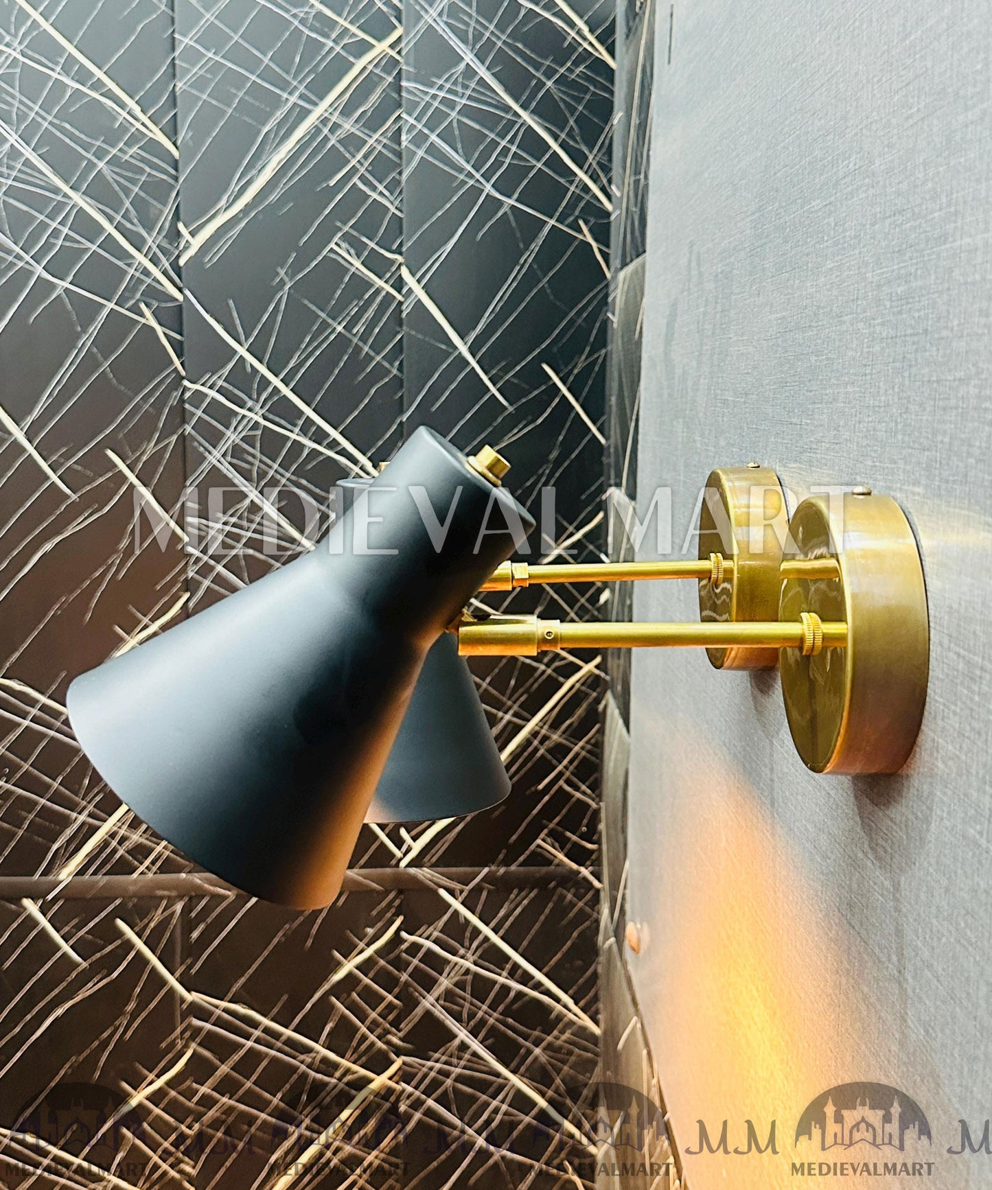 MEDIEVALMART Mid-Century Modern Brass Wall Sconce: Industrial Vanity Lighting