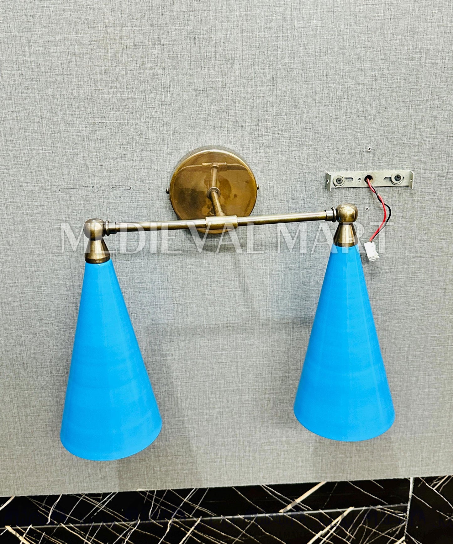 MEDIEVALMART Handamde Custom Brass Vanity Light Fixture: Mid-Century Modern Sconce