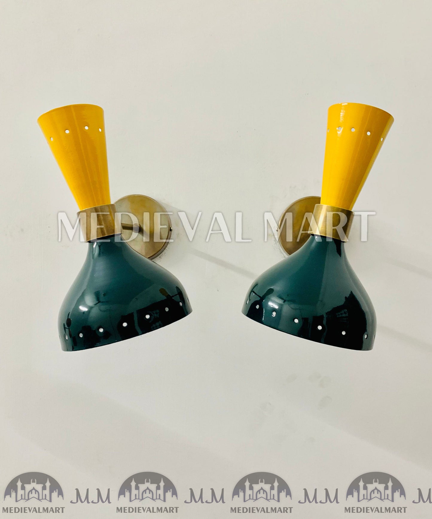 MEDIEVALMART Mid Century Italian Diabolo Wall Sconce Pair: Green & Yellow Brass Lighting