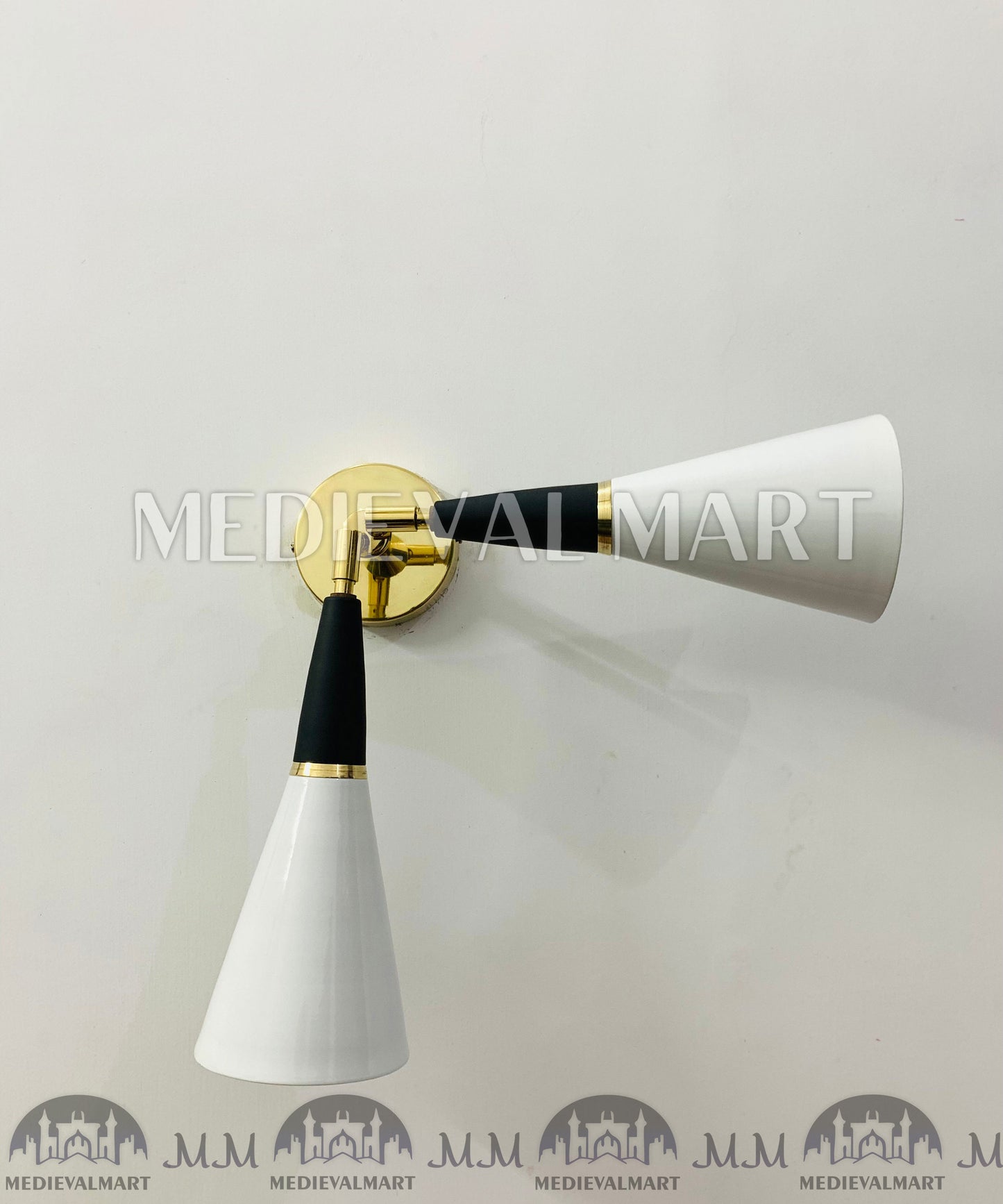 MEDIEVALMART Handcrafted Brass Wall Sconce: Modern Reading Lamp