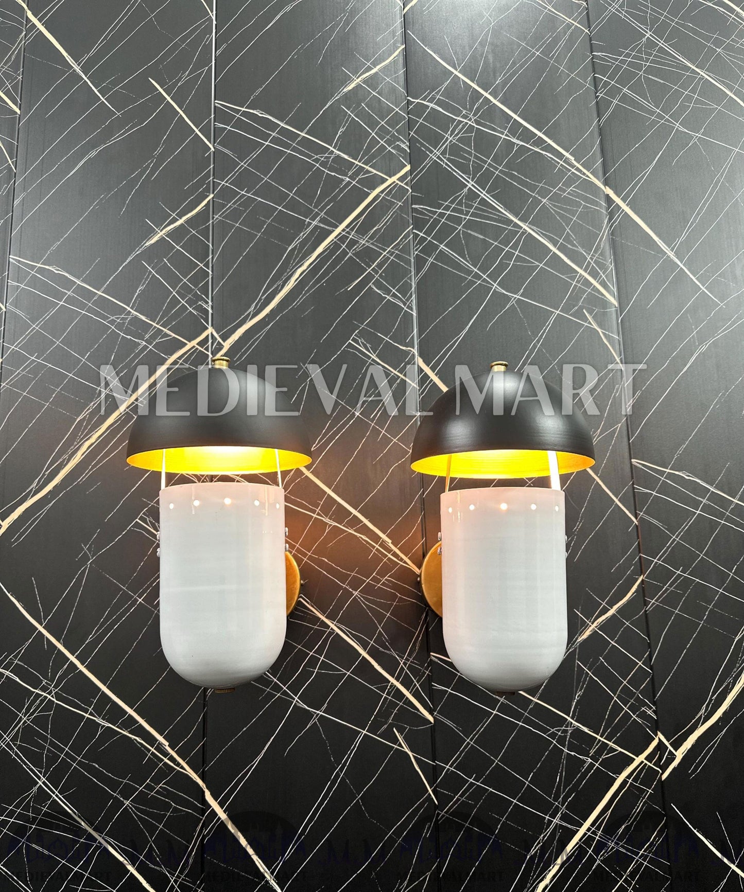 MEDIEVALMART Handcrafted Brass Wall Sconce: Modern Bedside Lamp