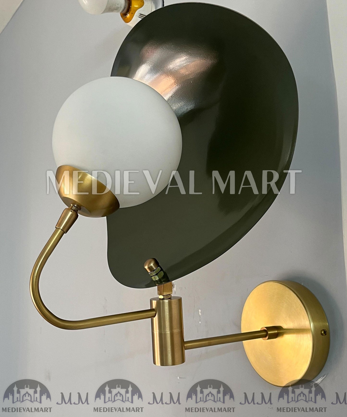 MEDIEVALMART Handmade Brass Wall Sconce: Mid-Century Modern Green Shade Lighting