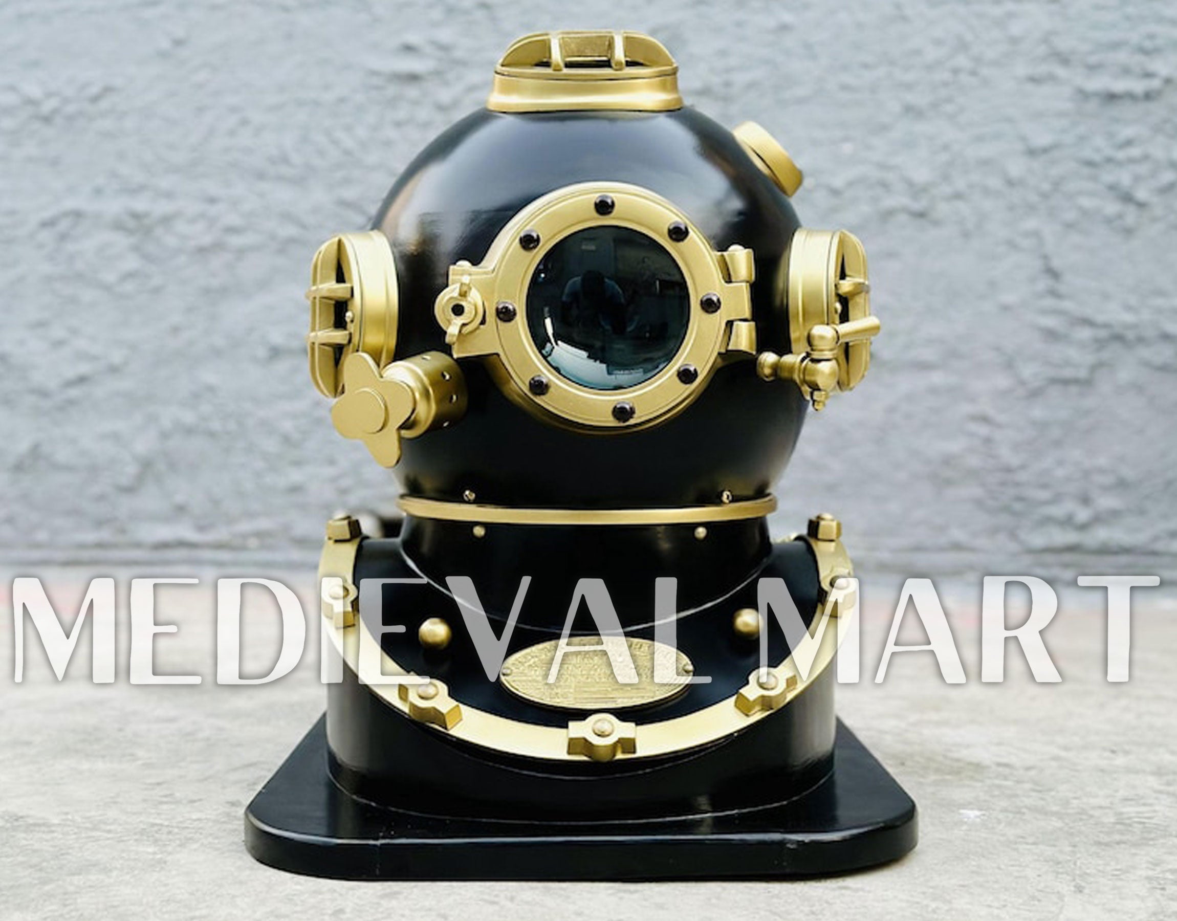 MEDIEVALMART Black Finish Diving Helmet With Wooden Base