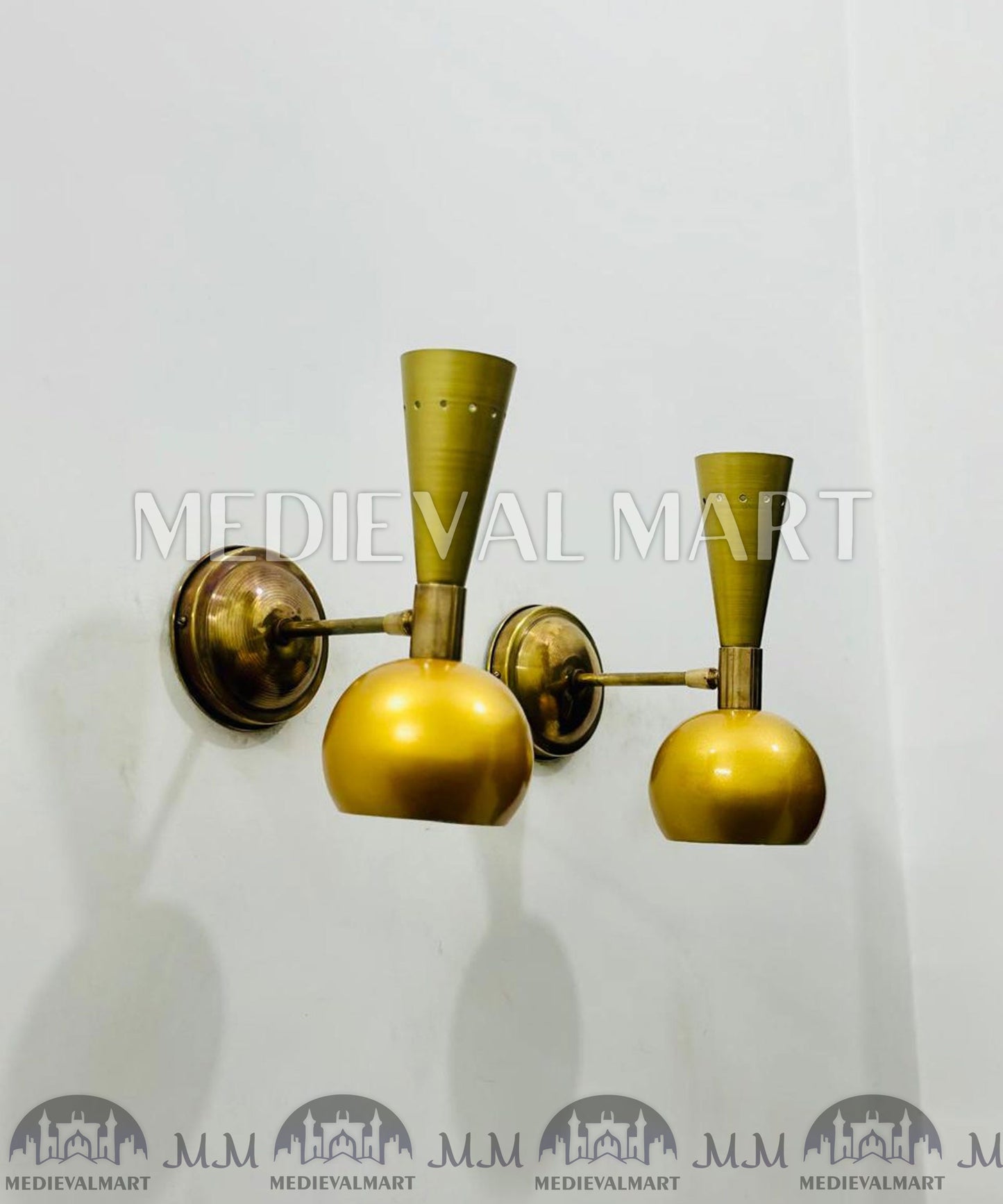 MEDIEVALMART Mid Century Handmade Brass Wall Sconces: Mid-Century Modern Italian Style
