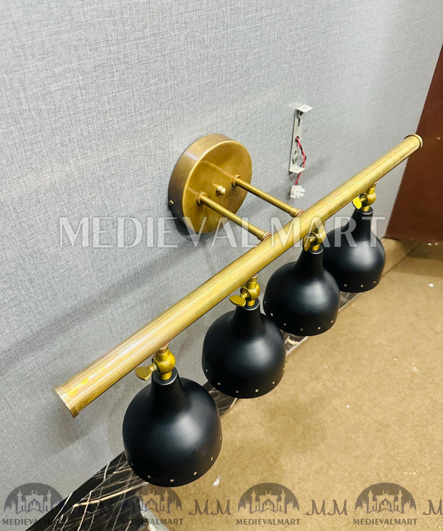 MEDIEVALMART 1950s Modern Custom Brass 4-Light Wall Sconce: Mid-Century Modern Vanity Light