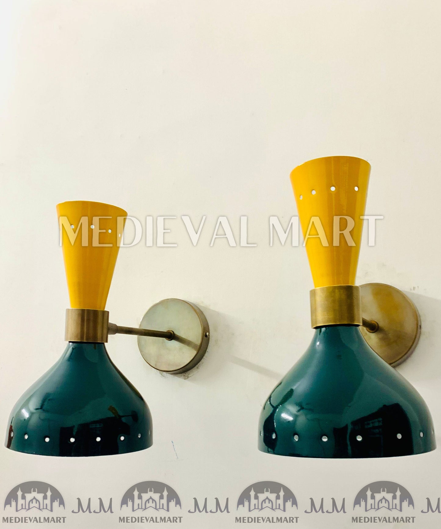 MEDIEVALMART Mid Century Italian Diabolo Wall Sconce Pair: Green & Yellow Brass Lighting